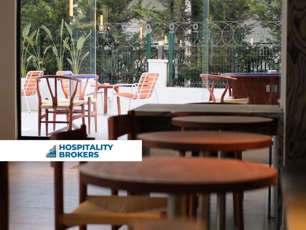 High-Volume Newtown Café | $198K+ Owner-Operator | Low Rent